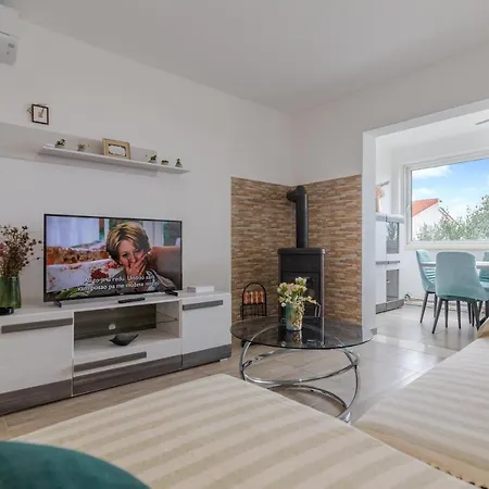 Didova Kuca شقة *