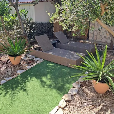 Didova Kuca ヴィス